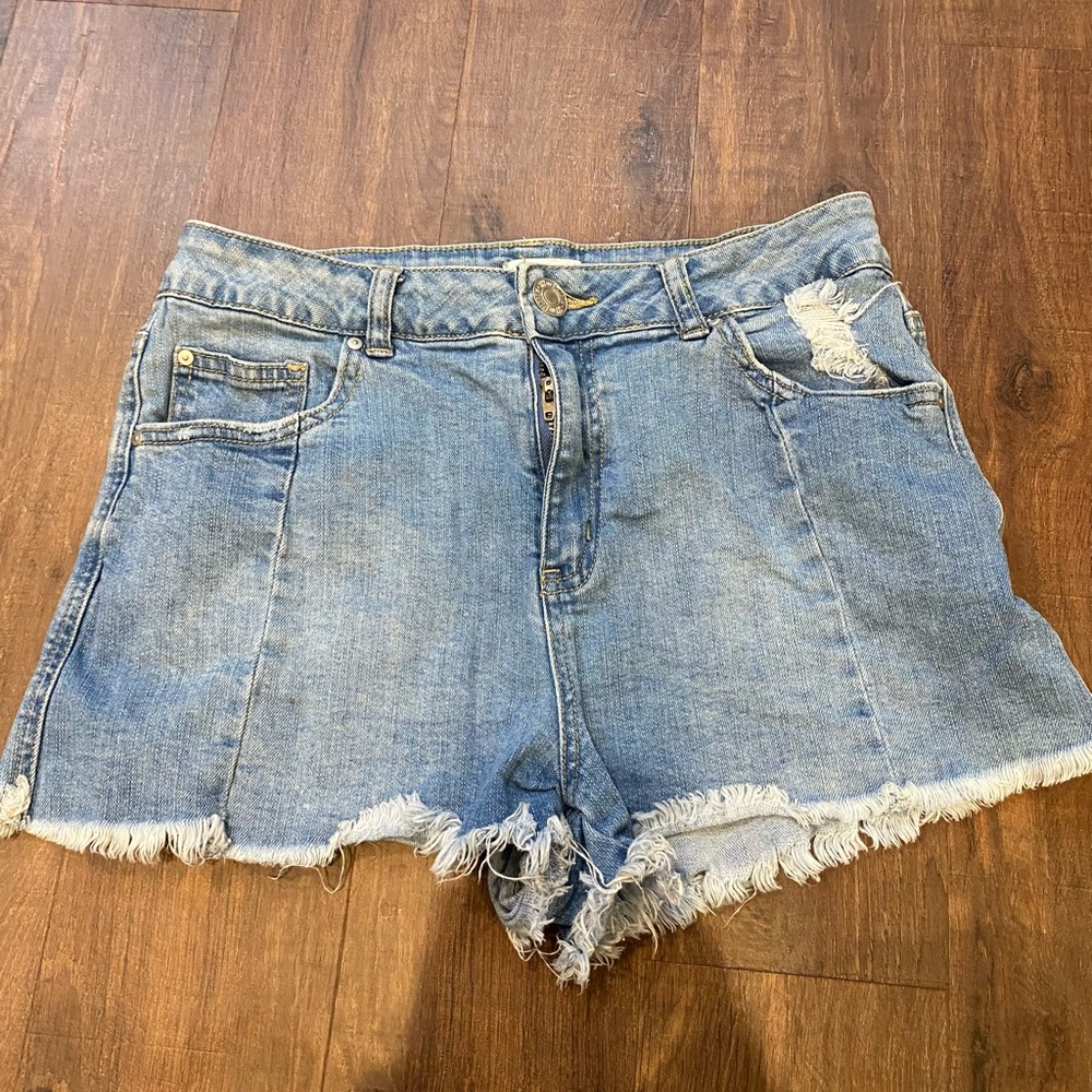 Women’s jean shorts